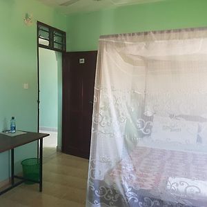 Budget Zimmer mit Kingsize-Bett